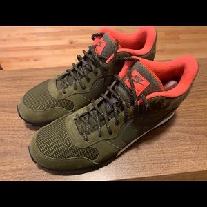 Nike MD Runner 2 (New, Never worn) sz 12